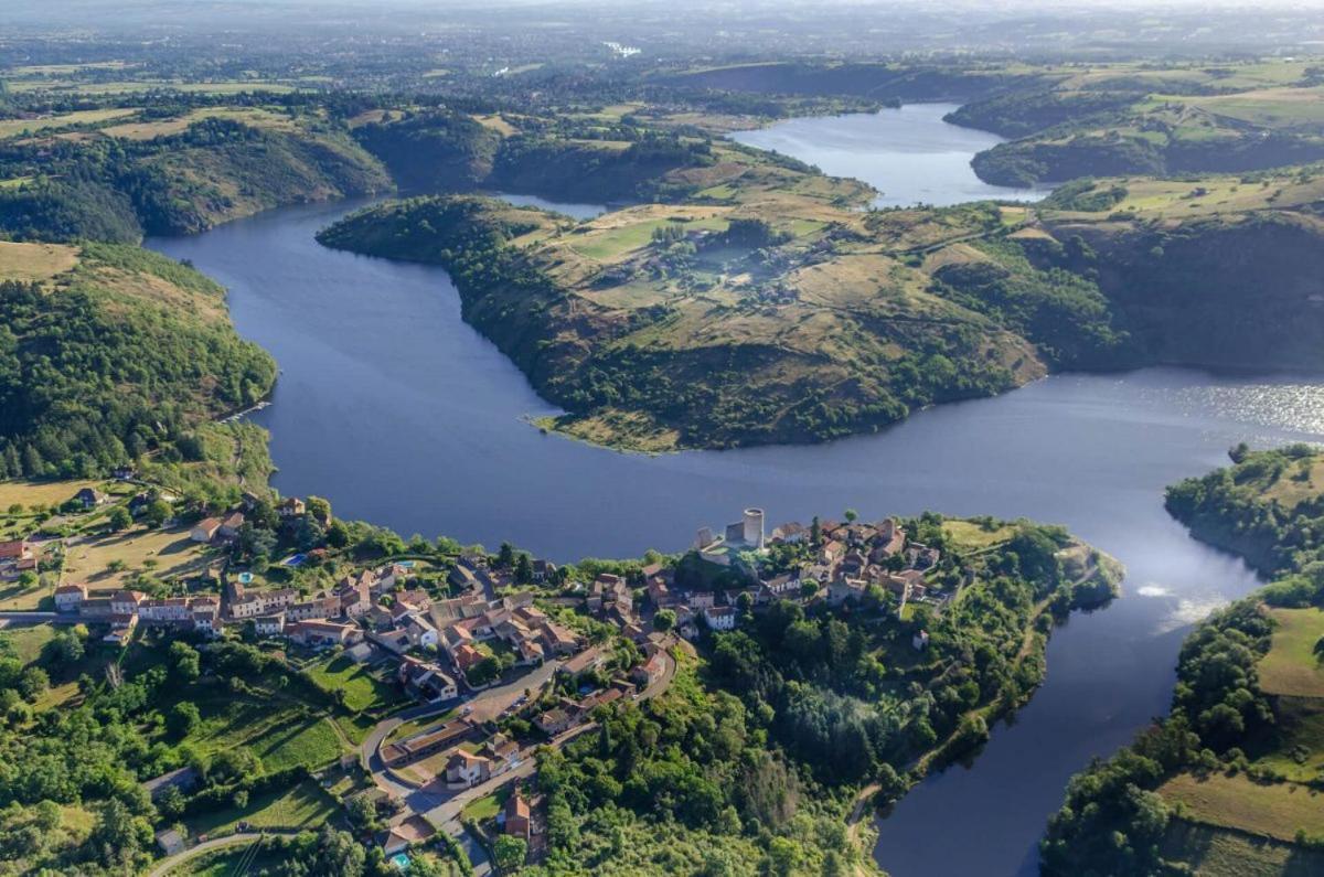 Hebergement A La Campagne - Village En Bord De Lac Saint-Jean-Saint-Maurice-sur-Loire Zewnętrze zdjęcie